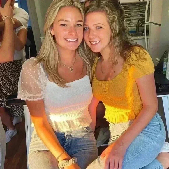 White puffy sleeve short sleeve top with white lace. - Picture 2 of 5